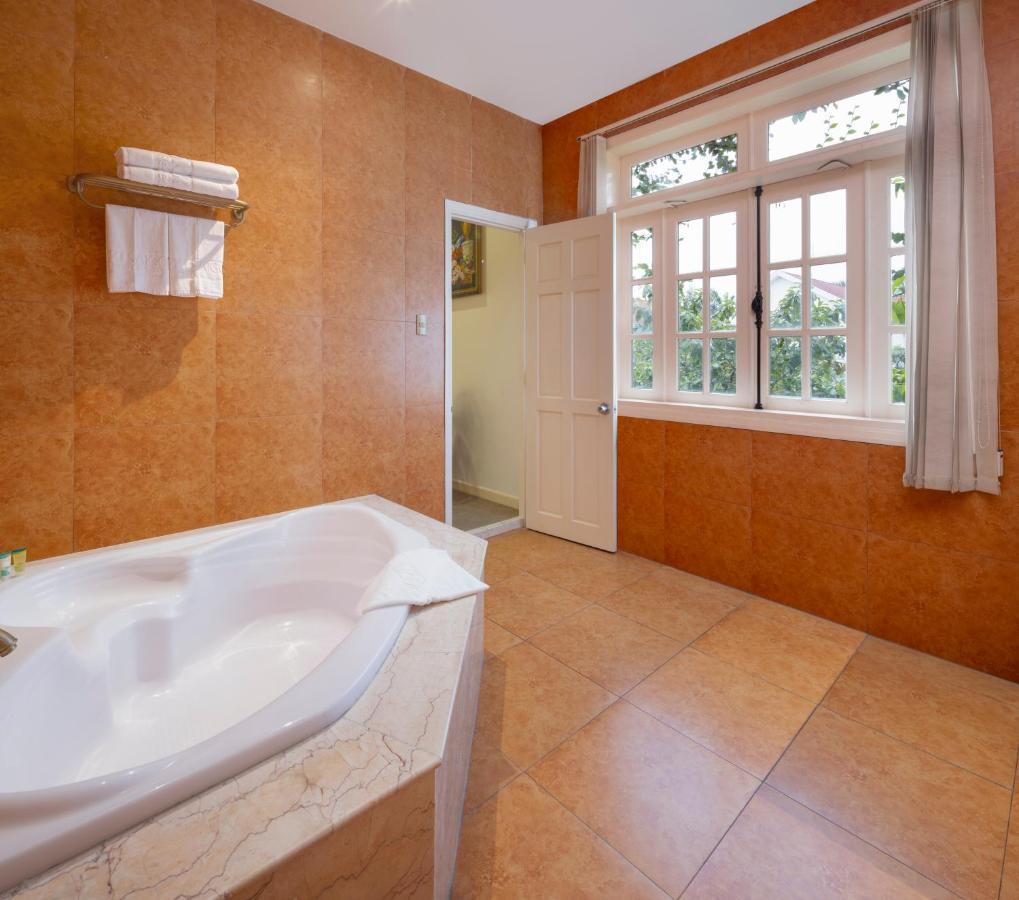 Hidden Mansions Saigon Resort Хошимин Экстерьер фото